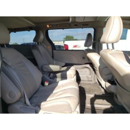 2013 TOYOTA SIENNA XLE