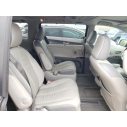 2013 TOYOTA SIENNA XLE