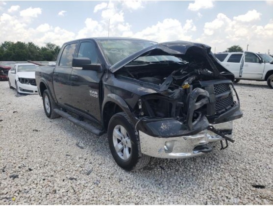 2015 RAM 1500 SLT