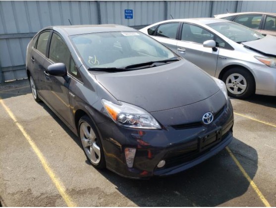 2015 TOYOTA PRIUS