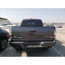 2015 TOYOTA TACOMA DOU