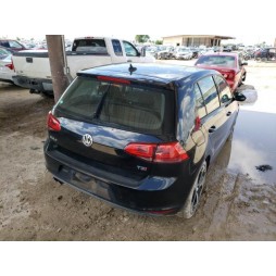 2016 VOLKSWAGEN GOLF S/SE