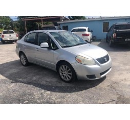 2011 SUZUKI SX4 LE