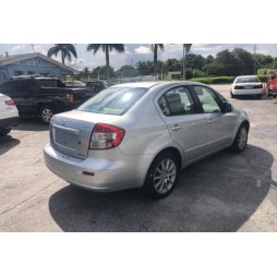 2011 SUZUKI SX4 LE
