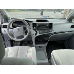 2014 TOYOTA SIENNA