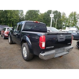 2015 NISSAN FRONTIER S