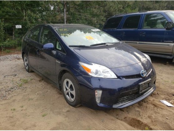 2015 TOYOTA PRIUS