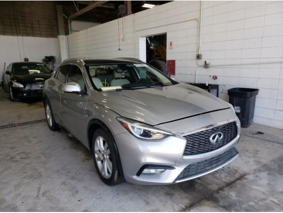 2017 INFINITI QX30 BASE