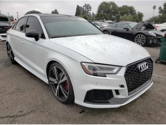 2019 AUDI RS3