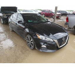 2019 NISSAN ALTIMA SR