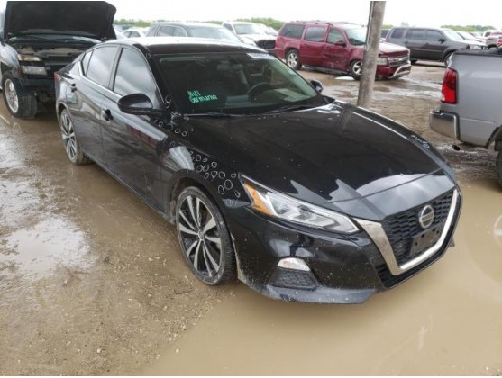 2019 NISSAN ALTIMA SR