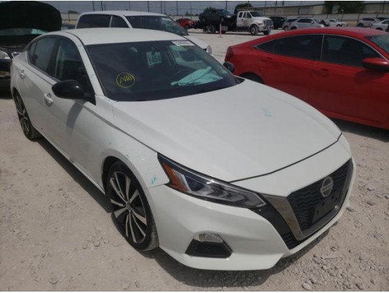 2019 NISSAN ALTIMA SR