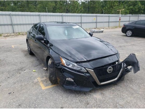2019 NISSAN ALTIMA SR