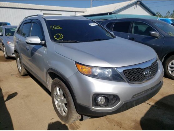2011 KIA SORENTO BASE