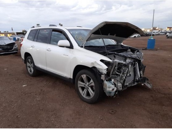 2011 TOYOTA HIGHLANDER LIMITED