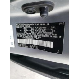 2011 TOYOTA SIENNA LE