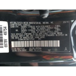2011 TOYOTA SIENNA LE