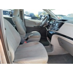 2012 TOYOTA SIENNA