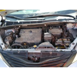 2012 TOYOTA SIENNA
