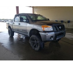 2014 NISSAN TITAN S