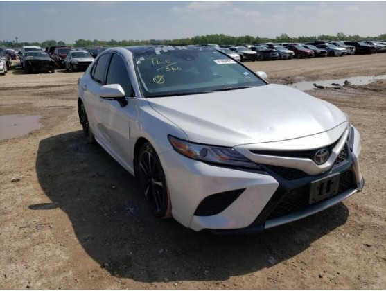 2019 TOYOTA CAMRY XSE